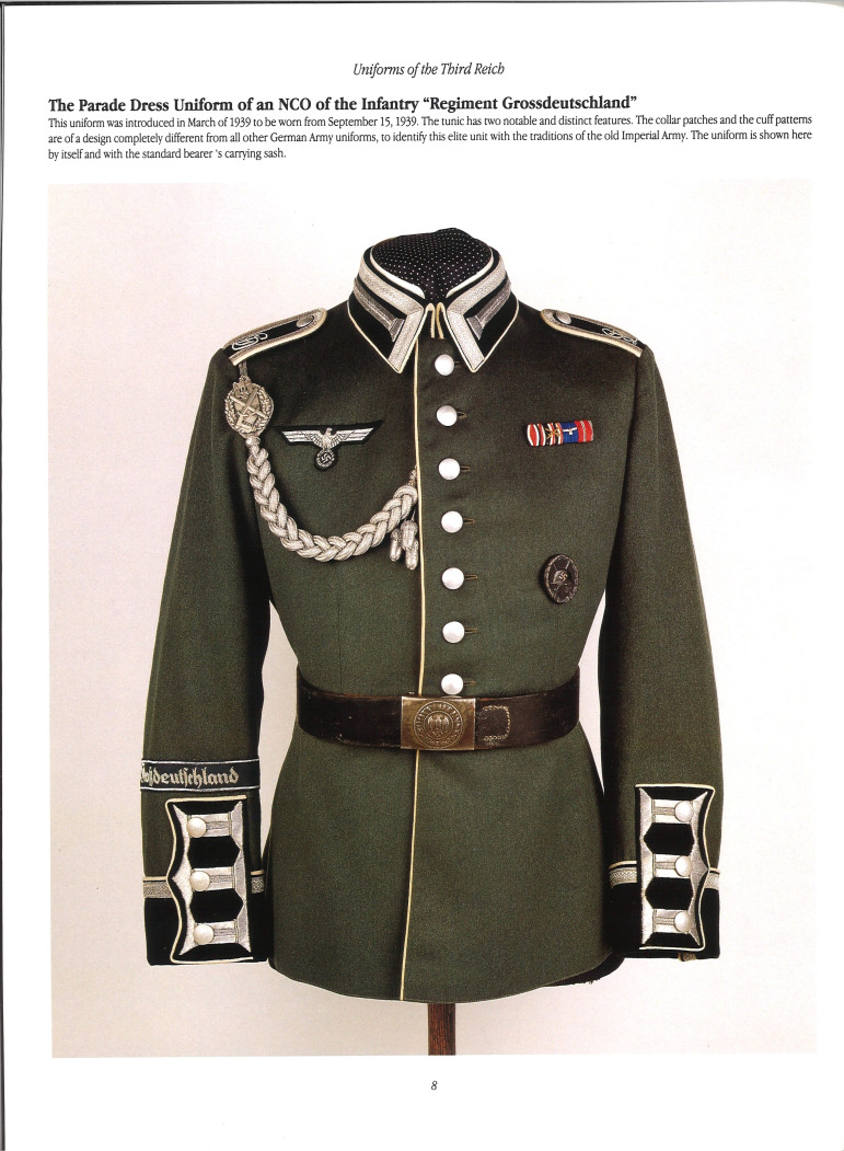 【匿名配送・送料無料】　Uniforms of the Third Reich 41bBjqrPPbL._UF350,350_QL80_.jpg
